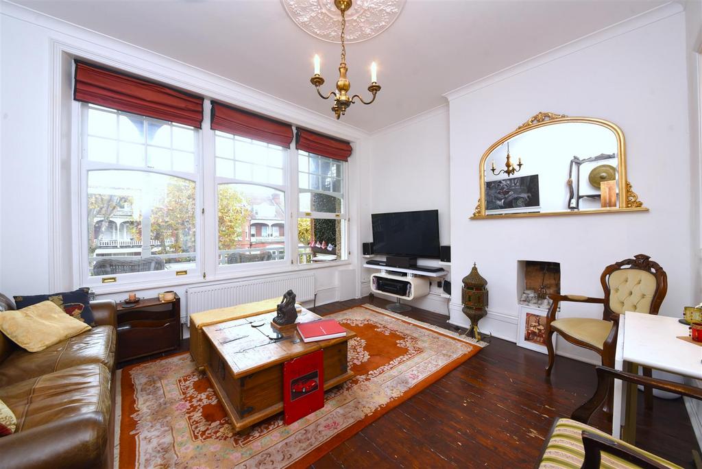 15d Queens Avenue Pic 2.png