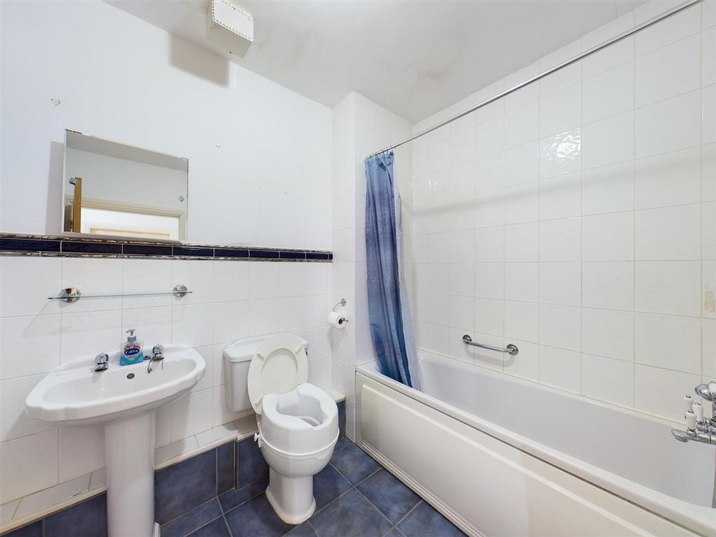 Main Bathroom