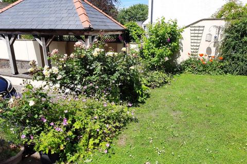 4 bedroom detached house for sale, Cysgod-y-Coed, East Street, Newport