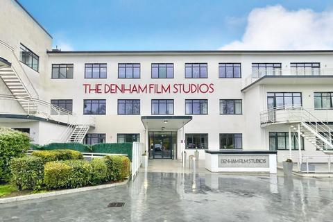 1 bedroom apartment to rent, Stanley Kubrick Road, Denham UB9