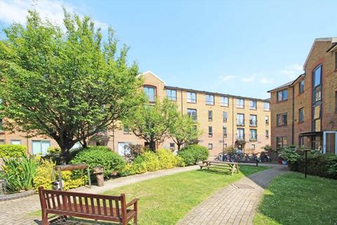 2 bedroom flat to rent, Durward Street, London E1
