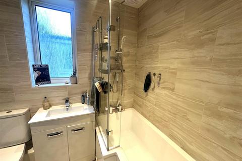 undefined, Kensington Avenue, Watford WD18