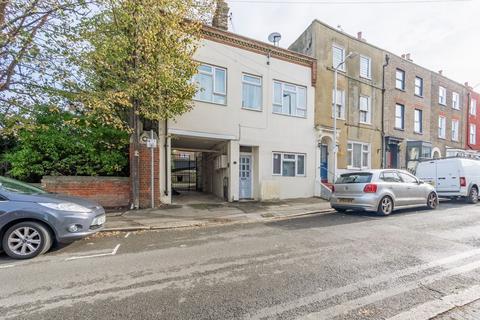 5 bedroom semi-detached house for sale, Victoria Road, Margate CT9