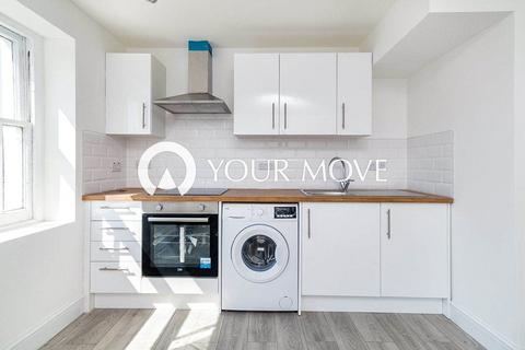 2 bedroom flat to rent, Bulls Head Yard, Kent DA1
