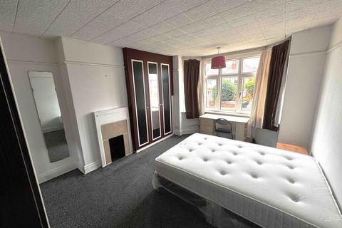 undefined, St Annes Road, Headingley LS6