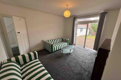 undefined, St Annes Road, Headingley LS6