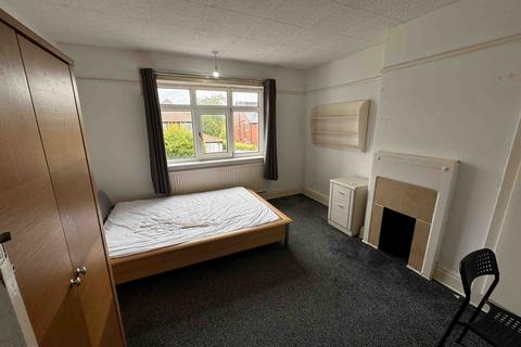 undefined, St Annes Road, Headingley LS6