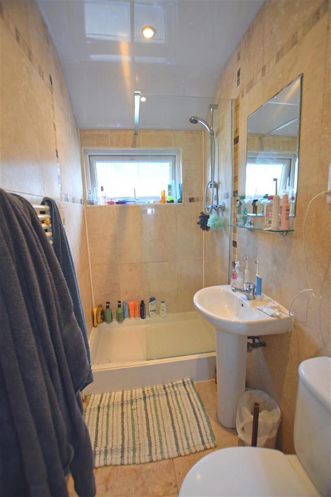 Bathroom2.jpg