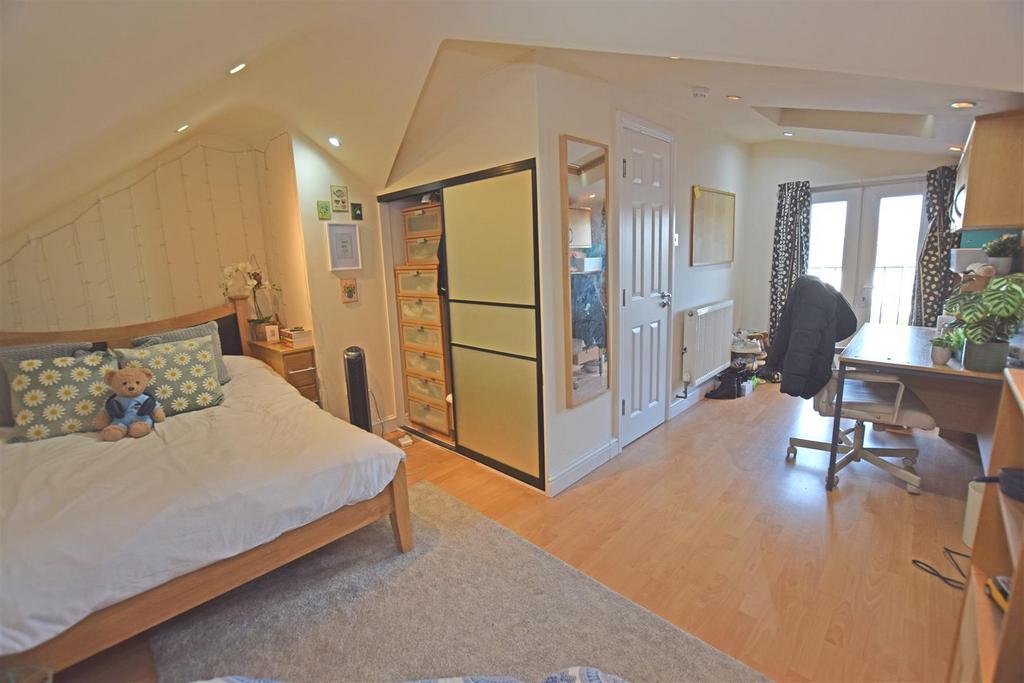 Bed6.jpg