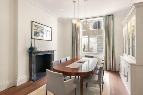 undefined, John Street, London WC1N
