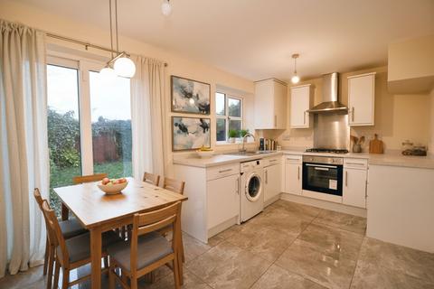 3 bedroom semi-detached house for sale, Whimberry Close, Salford, M5