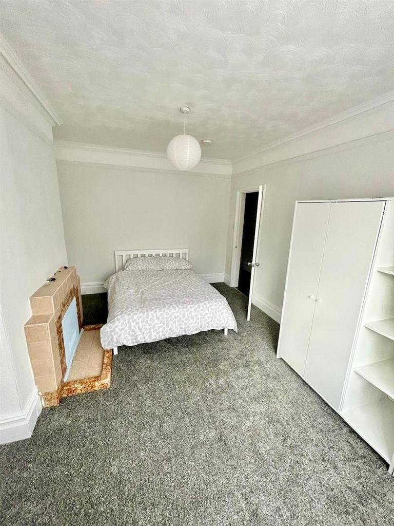 Lounge - Bedroom.jpg