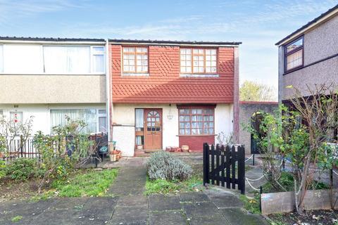 3 bedroom end of terrace house for sale, 13 Tom Mann Close, Barking, Essex, IG11 7YF