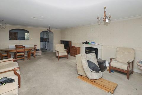 3 bedroom end of terrace house for sale, 13 Tom Mann Close, Barking, Essex, IG11 7YF