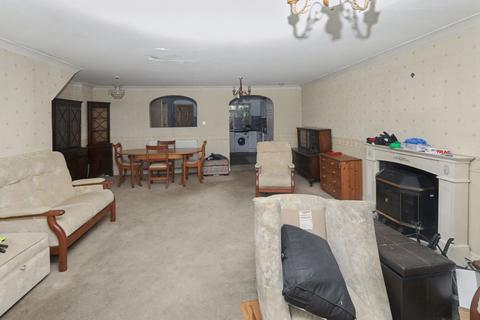 3 bedroom end of terrace house for sale, 13 Tom Mann Close, Barking, Essex, IG11 7YF