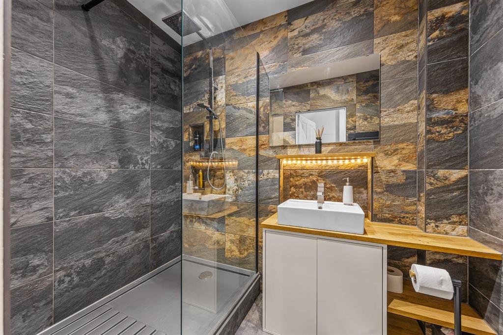 53 London Rd Web23.jpg