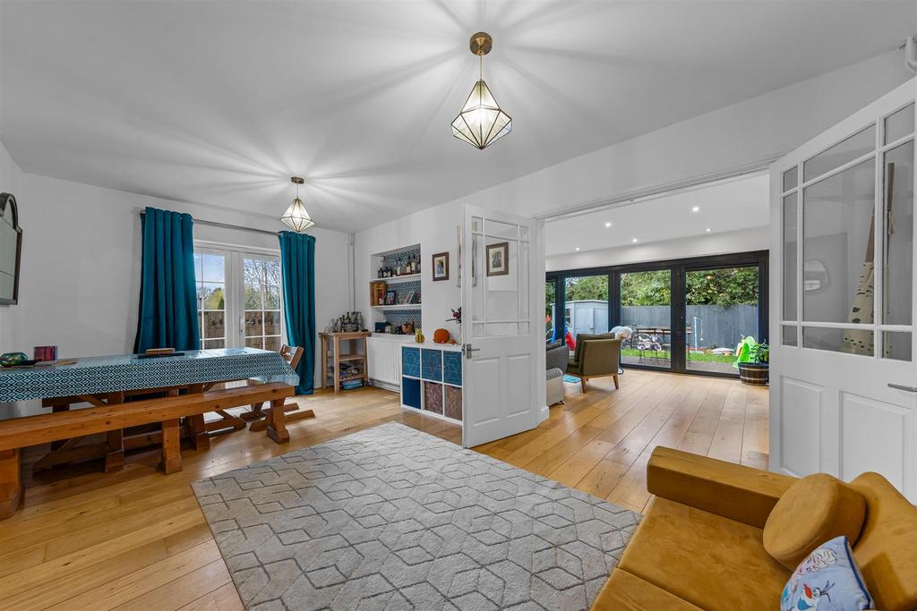 53 London Rd Web12.jpg