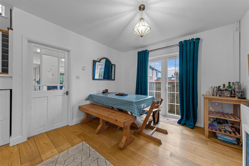 53 London Rd Web14.jpg
