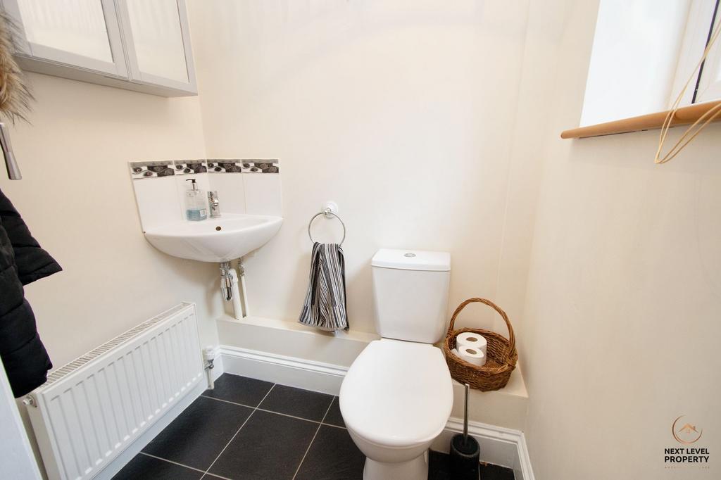 Cloakroom/WC