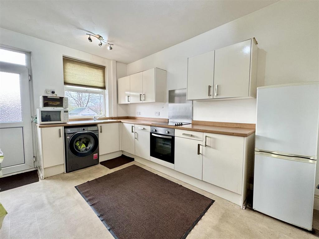 Dining kitchen