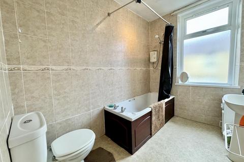 2 bedroom terraced house for sale, Pye Avenue, Mapplewell, Barnsley