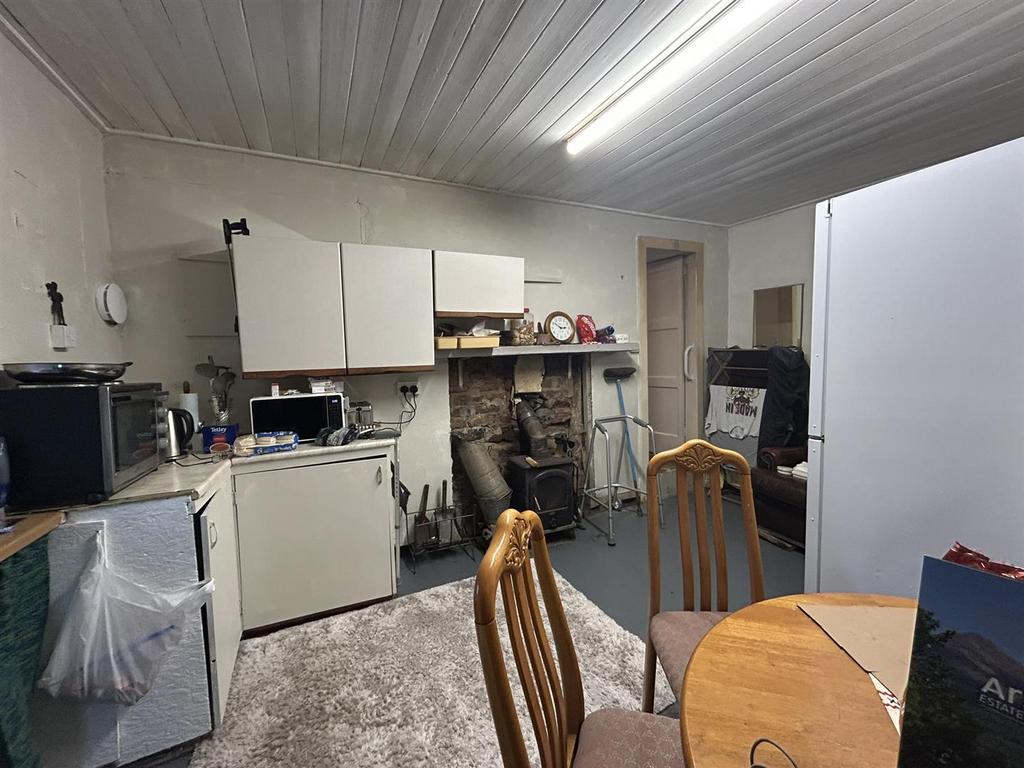 Kitchen/Dining
