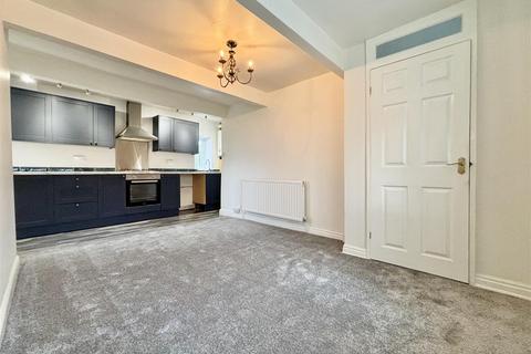 1 bedroom end of terrace house for sale, Well Heads, Bradford BD13