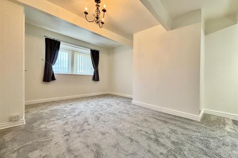 1 bedroom end of terrace house for sale, Well Heads, Bradford BD13