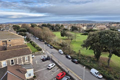 2 bedroom flat for sale, Beach Road, Weston-Super-Mare BS23