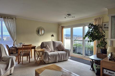 2 bedroom flat for sale, Beach Road, Weston-Super-Mare BS23