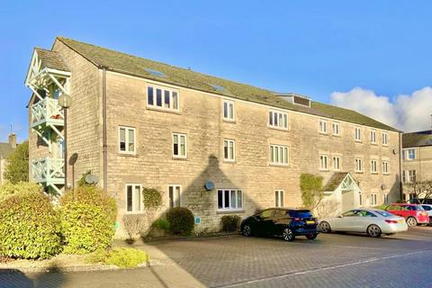 2 bedroom apartment for sale, Central Cirencester