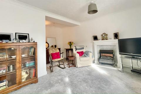 2 bedroom apartment for sale, Central Cirencester
