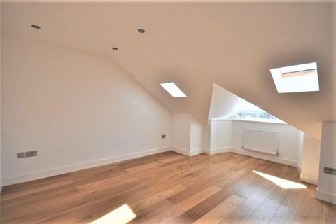 undefined, Vivian Avenue, London NW4