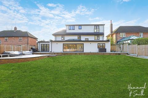 6 bedroom detached house to rent, Pike Way, Epping CM16