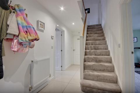 3 bedroom semi-detached house for sale, Wheatley Drive, Cottingham