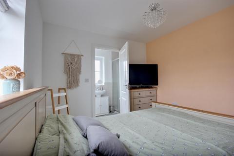 3 bedroom semi-detached house for sale, Wheatley Drive, Cottingham