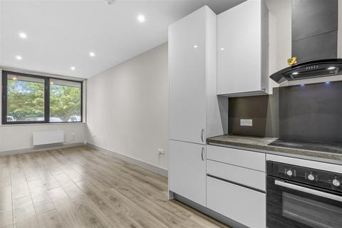 undefined, Quilters Way, Aylesbury HP22