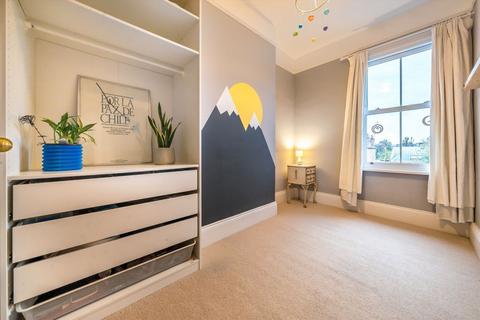 3 bedroom semi-detached house for sale, Darwin Road, London W5