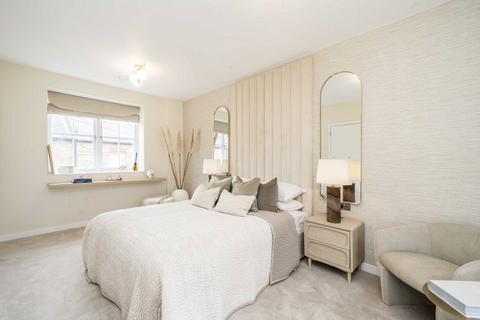 undefined, Warwick Road, London W5