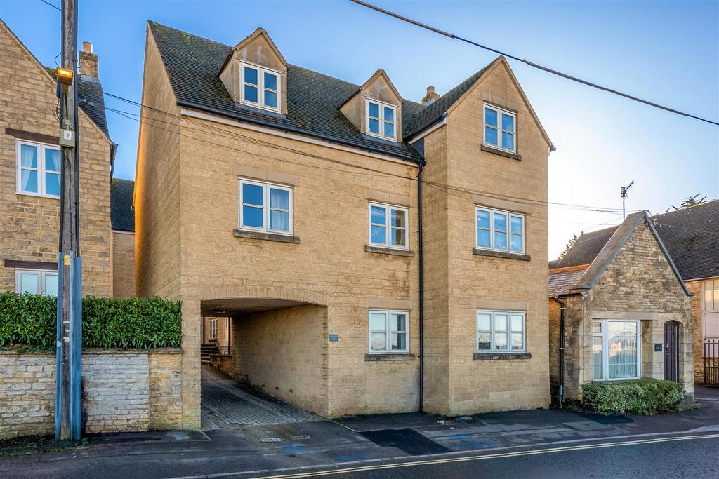 8 Pear Tree Court, 1997-2.jpg