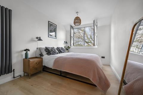 1 bedroom flat for sale, Bell Court, Ivy Road, London, SE4
