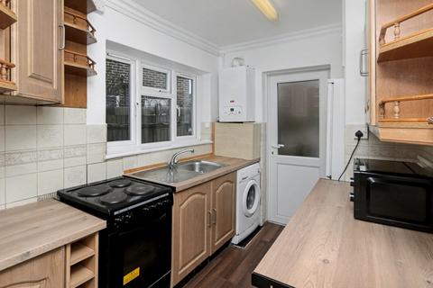 2 bedroom apartment to rent, Rayleigh Court, Kingston upon Thames KT1