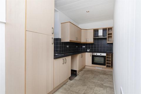 2 bedroom terraced house for sale, Craven Street, Huddersfield HD4