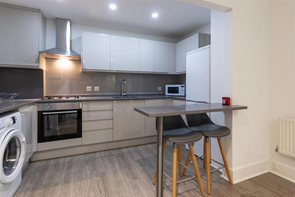 Kitchen (1 of 1).jpg