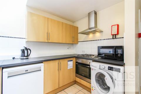 4 bedroom terraced house to rent, Mettham Street, Nottingham NG7