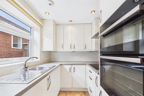 undefined, Chatsworth Drive, Tutbury DE13