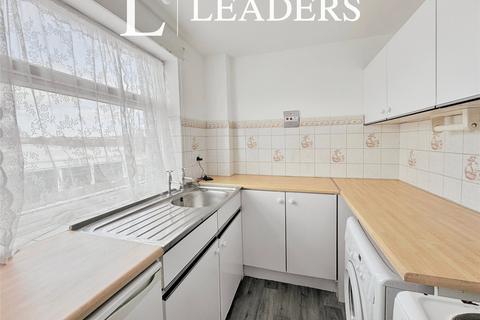 2 bedroom flat to rent, Beach Station Road, Felixstowe, Suffolk, IP11