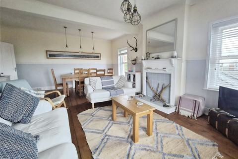 3 bedroom flat to rent, Grove Road, Ventnor, Isle of Wight, PO38