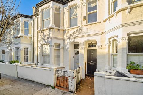 3 bedroom terraced house to rent, Bronsart Road, London, SW6