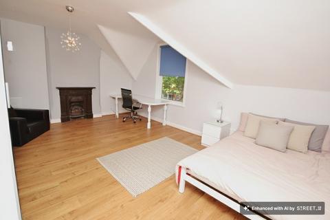 undefined, Lenton Boulevard, Lenton NG7
